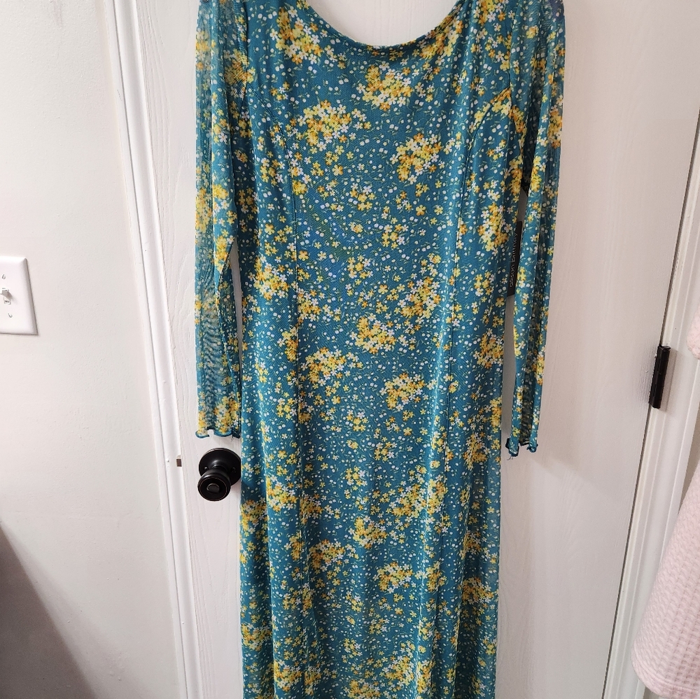 NWT Allison Brittney Women's Dress, Size Small.